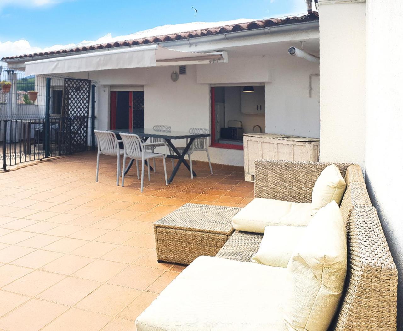 Casa Lola - Terraza Panoramica En El Centro Del Pueblo Apartment Sant Joan de les Abadesses Exterior photo